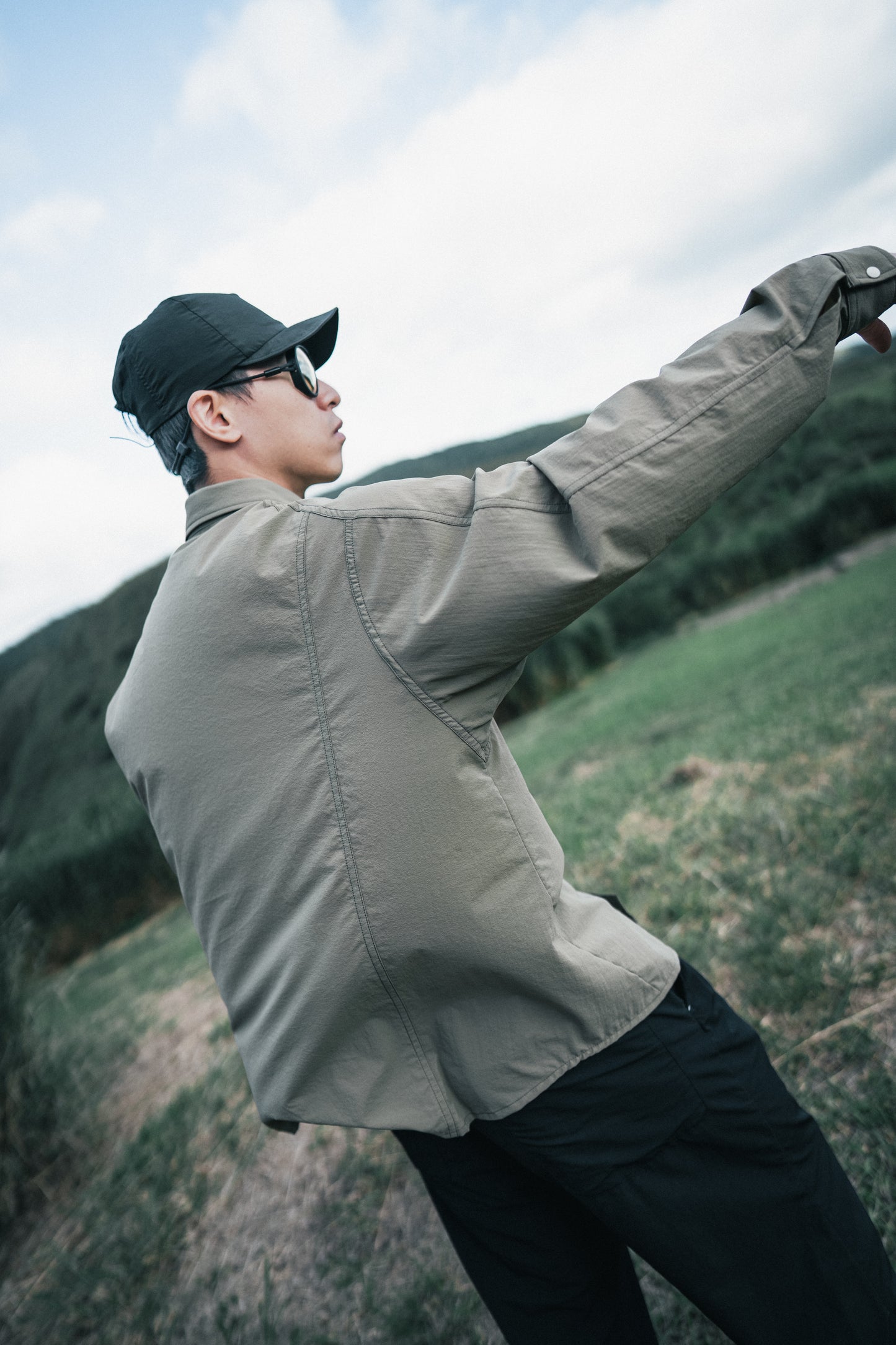 Ultra long sleeve shirt 長袖襯衫